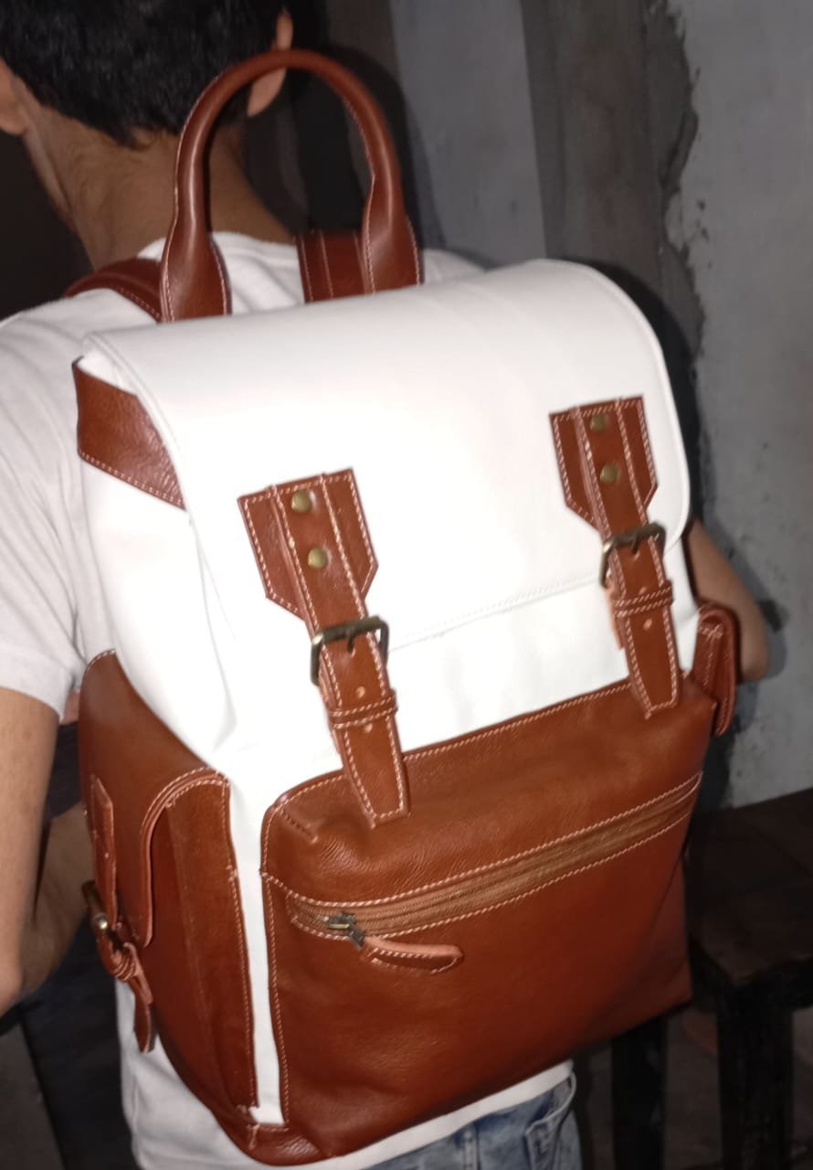 IMG-20250611-WA0034.jpg Leather Bag – Premium Craftsmanship, Timeless Design & Everyday Functionality - Image 1