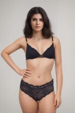 wired-and-paded-lace-bra-set-black